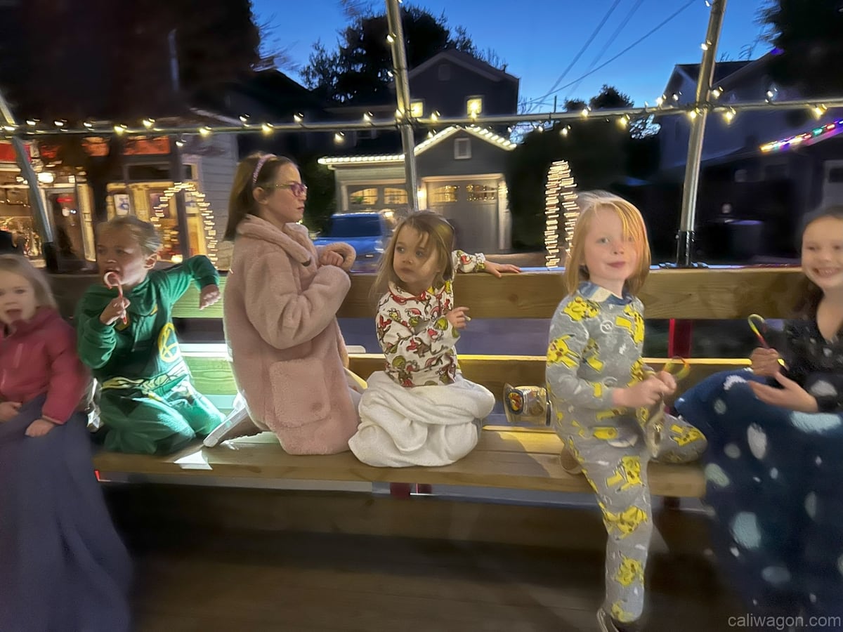 Cali Wagon ride, December 2023 (photo 2 of 61)