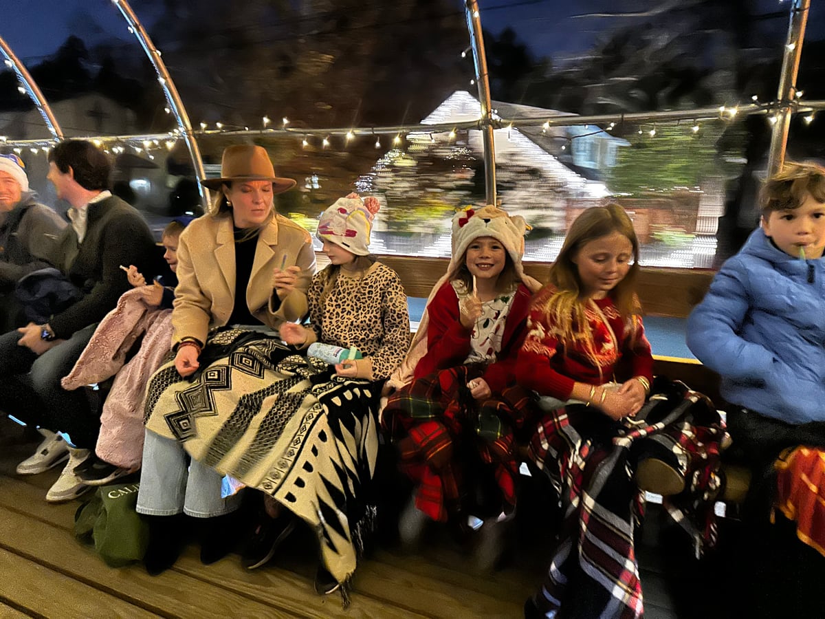 Cali Wagon wagon ride, December 2025 (photo 3 of 75)