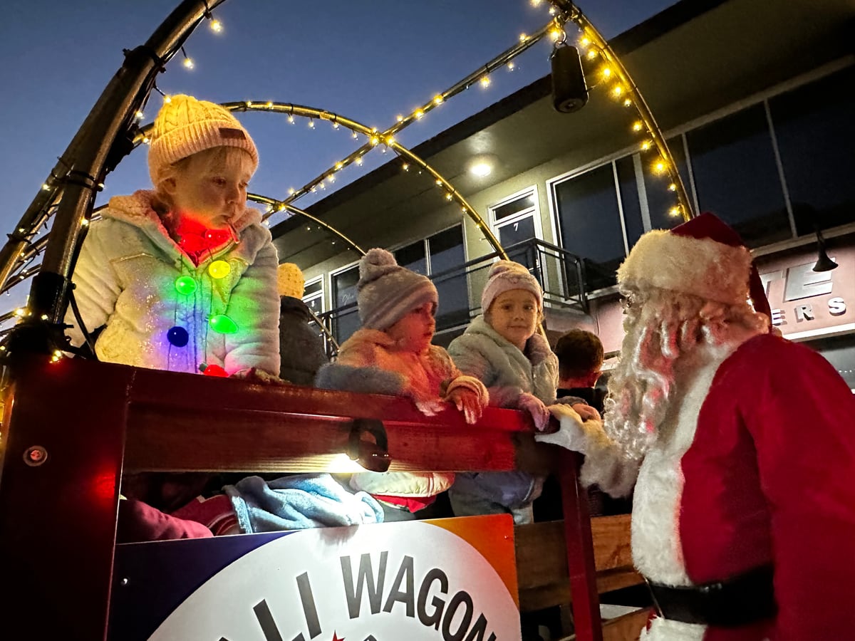 Cali Wagon wagon ride, December 2025 (photo 41 of 75)