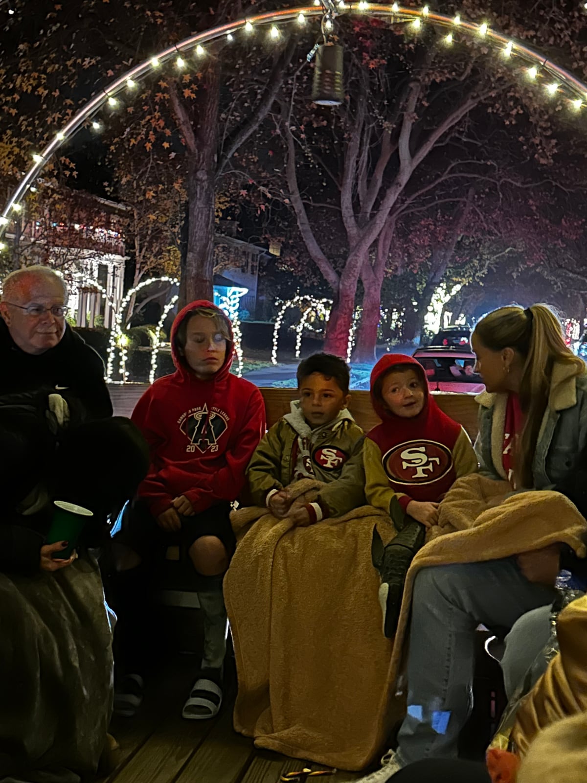 Cali Wagon wagon ride, December 2025 (photo 46 of 75)